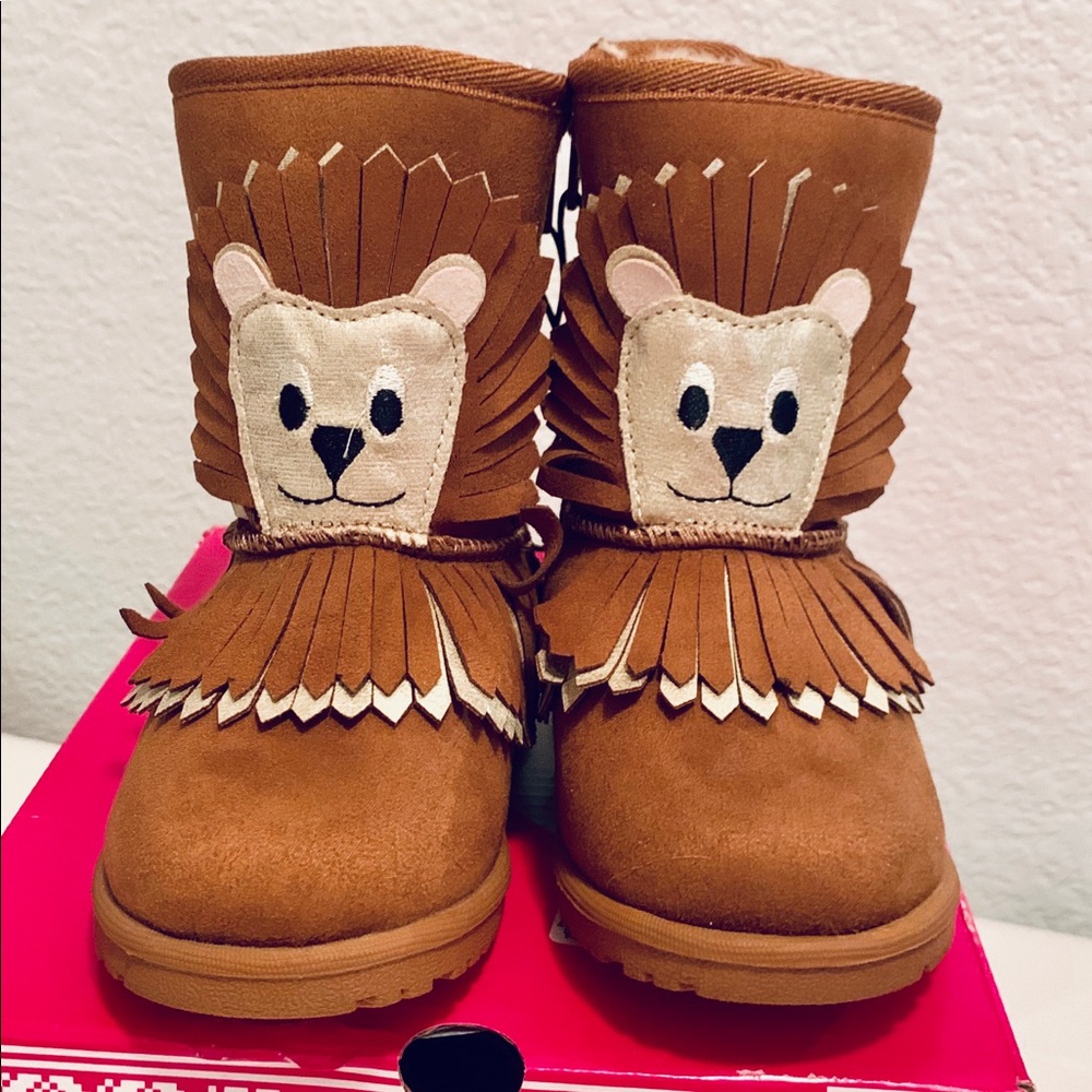 1 pr Okie Dokie Gingerbread Lion Kids Boots